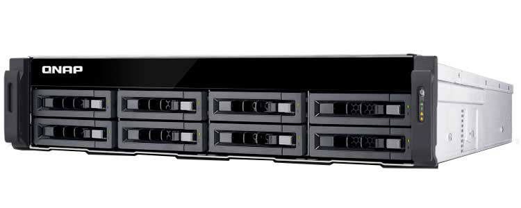 Qnap TS-EC880 NAS com 8 compartimentos.