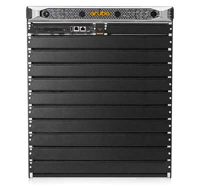 Switch modular Aruba CX 6405 com múltiplos slots.